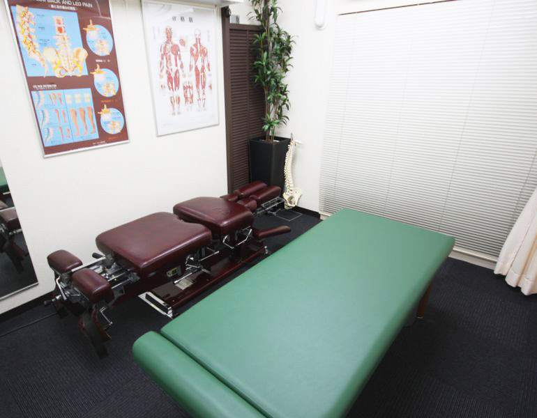 マツダ治療院.マツダ治療院.総合手技治療.カイロプラクティック.整体.交通事故治療.骨盤矯正.腰痛治療.肩こり.訪問医療マッサージ